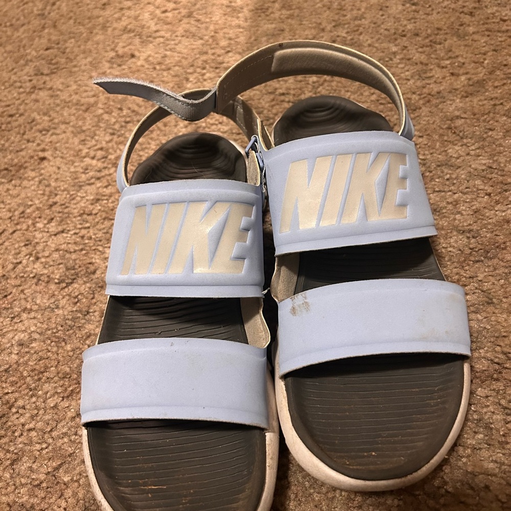 Nike Women’s Blue Sandals